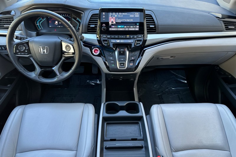 Honda Odyssey Vehicle Full-screen Gallery Image 13