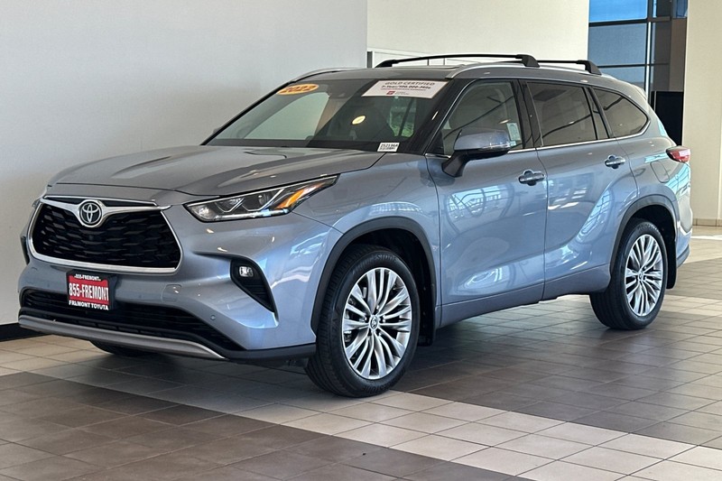 Toyota Highlander Vehicle Full-screen Gallery Image 08