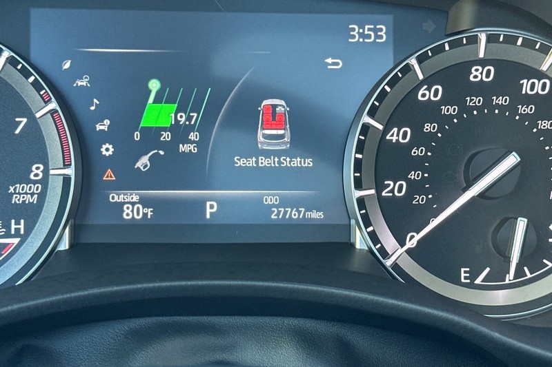Toyota Highlander Vehicle Full-screen Gallery Image 26
