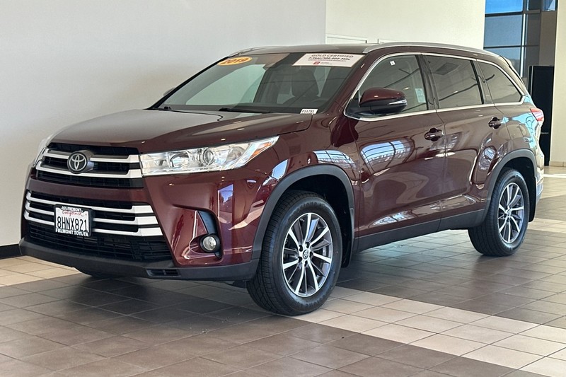 Toyota Highlander Vehicle Full-screen Gallery Image 08