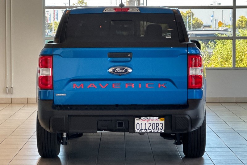 Ford Maverick Vehicle Full-screen Gallery Image 05