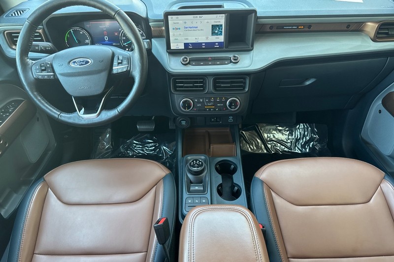 Ford Maverick Vehicle Full-screen Gallery Image 13