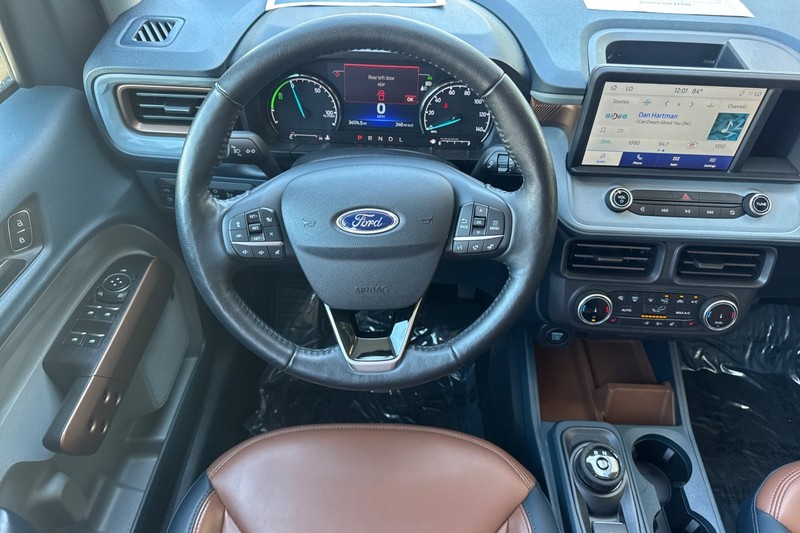 Ford Maverick Vehicle Full-screen Gallery Image 14