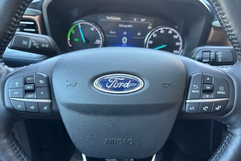 Ford Maverick Vehicle Full-screen Gallery Image 22