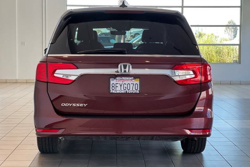 Honda Odyssey Vehicle Full-screen Gallery Image 05