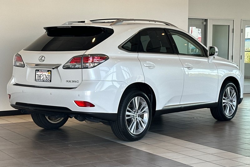 Lexus RX 350 Vehicle Full-screen Gallery Image 04