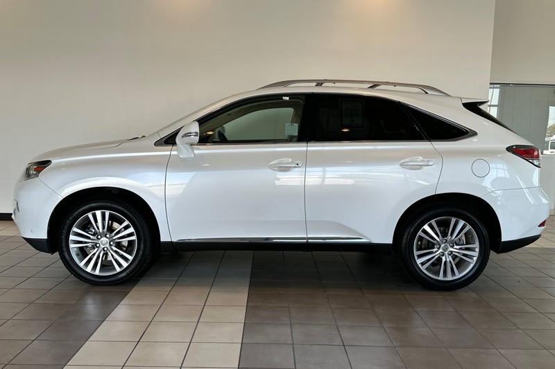 Lexus RX 350 Vehicle Full-screen Gallery Image 07