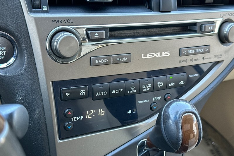 Lexus RX 350 Vehicle Full-screen Gallery Image 20