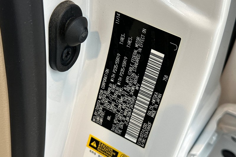 Lexus RX 350 Vehicle Full-screen Gallery Image 29