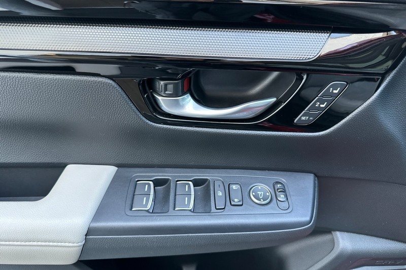 Honda CR-V Vehicle Full-screen Gallery Image 11