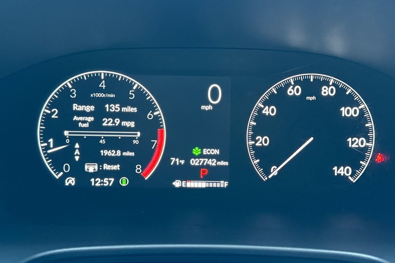 Honda CR-V Vehicle Full-screen Gallery Image 24
