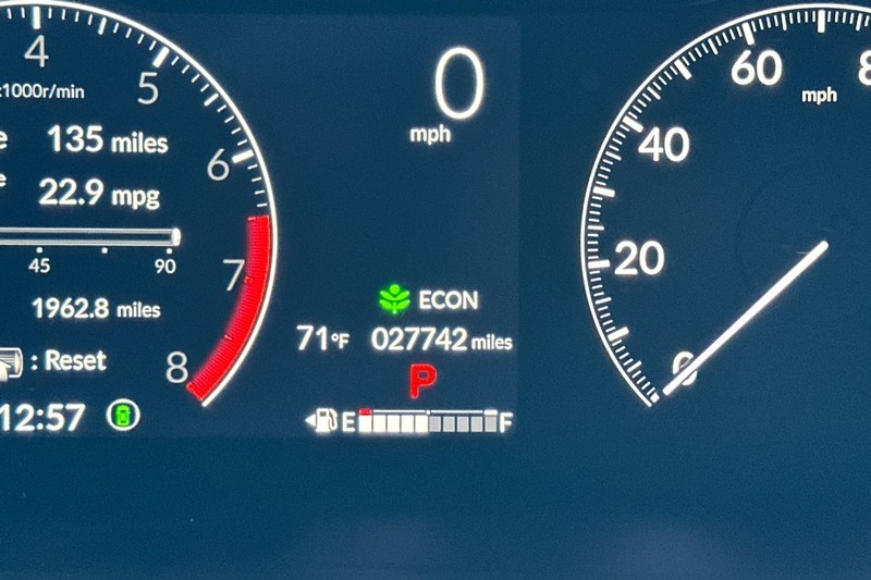 Honda CR-V Vehicle Full-screen Gallery Image 25