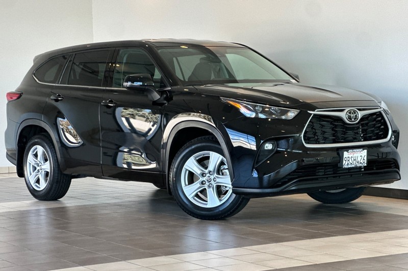 Toyota Highlander Vehicle Full-screen Gallery Image 02