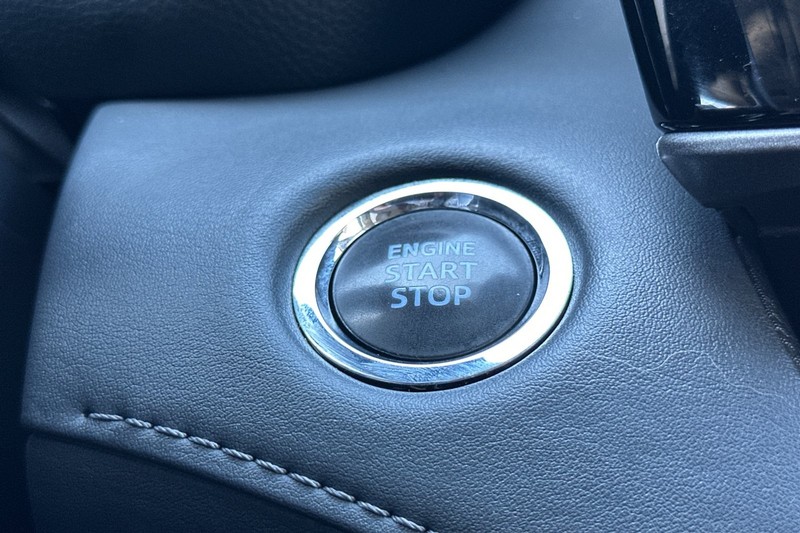 Toyota Highlander Vehicle Full-screen Gallery Image 23