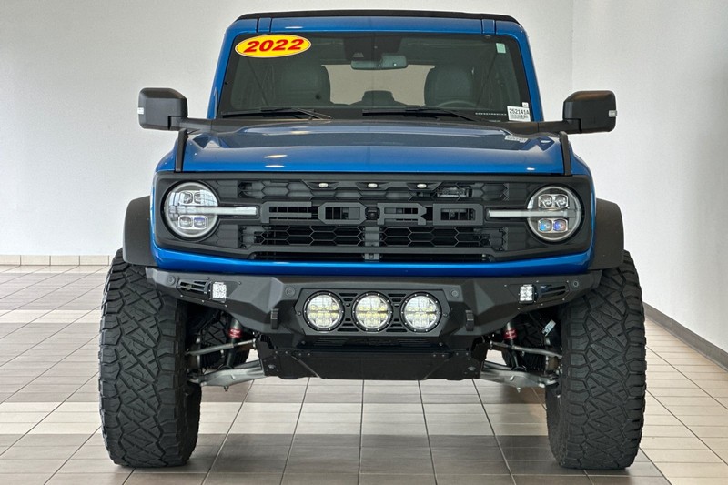 Ford Bronco Vehicle Full-screen Gallery Image 09