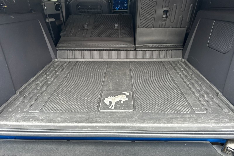 Ford Bronco Vehicle Full-screen Gallery Image 15