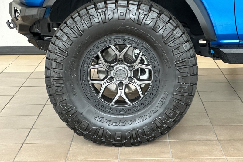 Ford Bronco Vehicle Full-screen Gallery Image 27