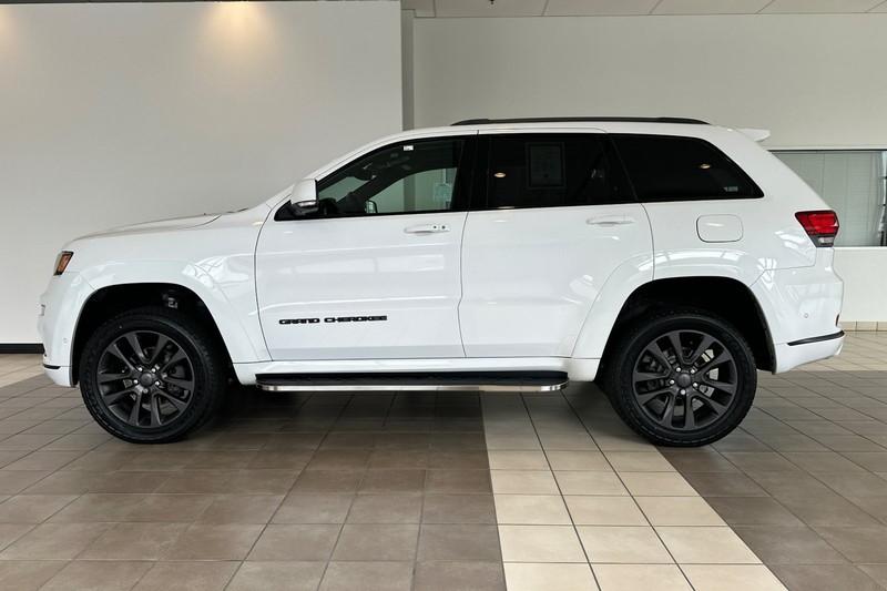 Jeep Grand Cherokee Vehicle Full-screen Gallery Image 07