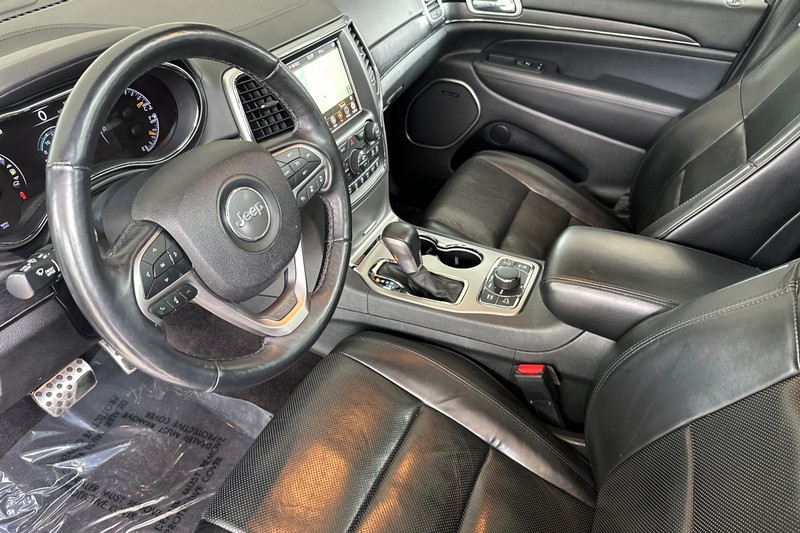 Jeep Grand Cherokee Vehicle Full-screen Gallery Image 10
