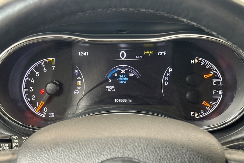 Jeep Grand Cherokee Vehicle Full-screen Gallery Image 25