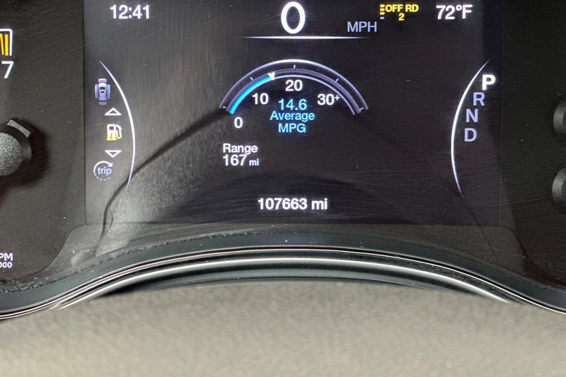 Jeep Grand Cherokee Vehicle Full-screen Gallery Image 26