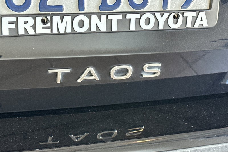Volkswagen Taos Vehicle Full-screen Gallery Image 27