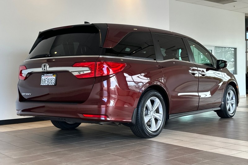 Honda Odyssey Vehicle Full-screen Gallery Image 04