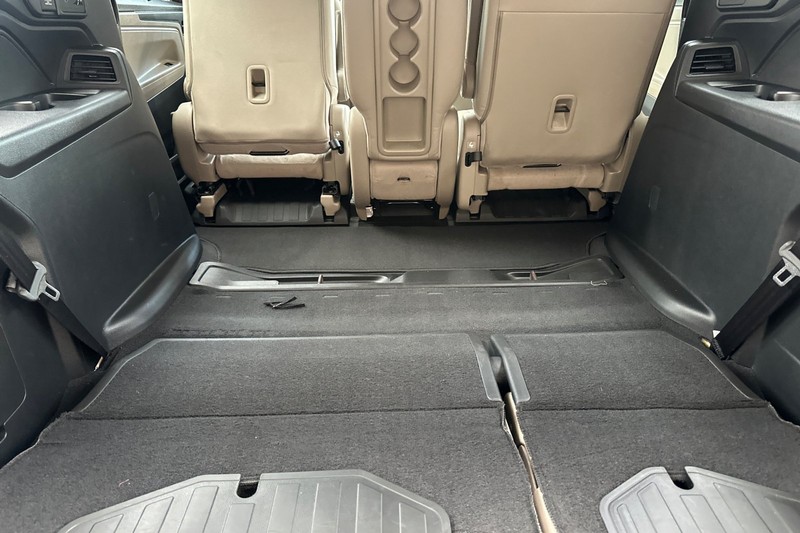 Honda Odyssey Vehicle Full-screen Gallery Image 16