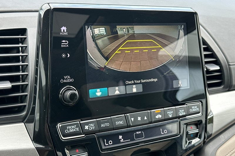 Honda Odyssey Vehicle Full-screen Gallery Image 20