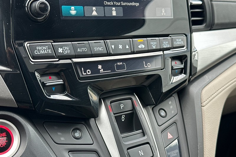 Honda Odyssey Vehicle Full-screen Gallery Image 21