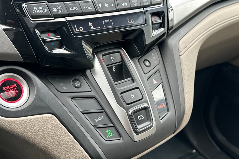Honda Odyssey Vehicle Full-screen Gallery Image 22