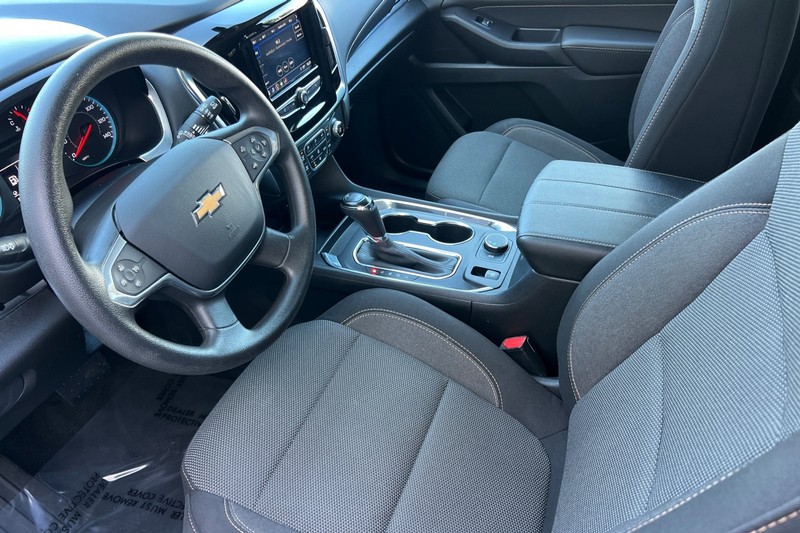Chevrolet Traverse Vehicle Full-screen Gallery Image 10