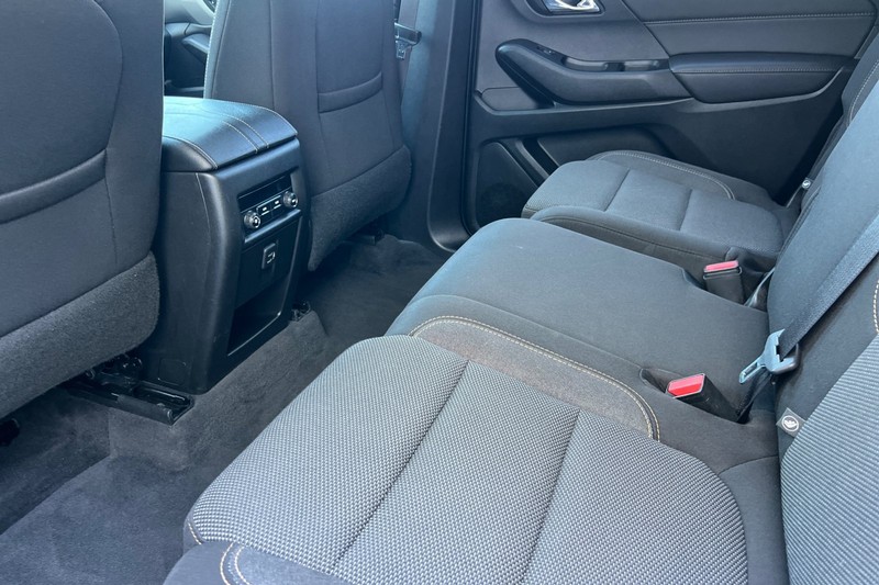 Chevrolet Traverse Vehicle Full-screen Gallery Image 12