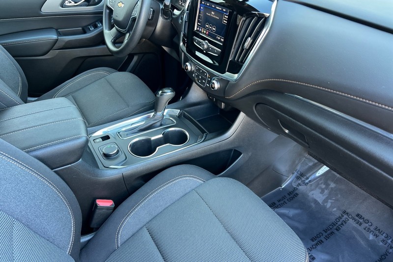 Chevrolet Traverse Vehicle Full-screen Gallery Image 17
