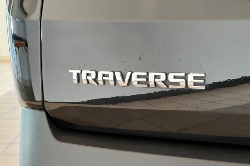 Chevrolet Traverse Vehicle Full-screen Gallery Image 28