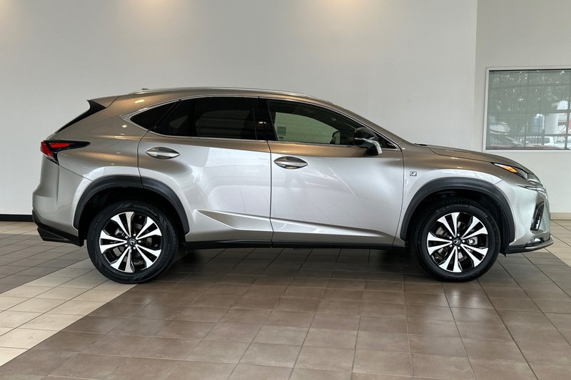 Lexus NX Vehicle Full-screen Gallery Image 03