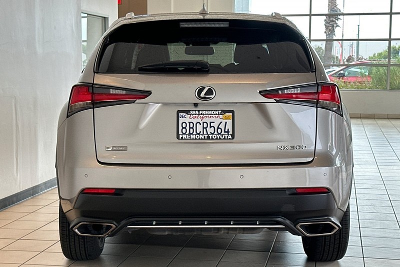 Lexus NX Vehicle Full-screen Gallery Image 05