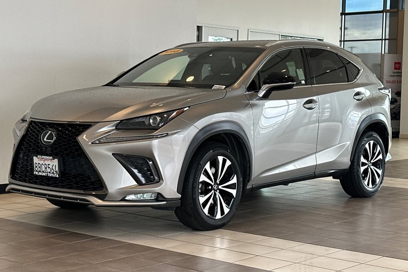 Lexus NX Vehicle Full-screen Gallery Image 08