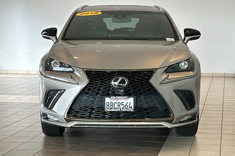 Lexus NX Vehicle Full-screen Gallery Image 09
