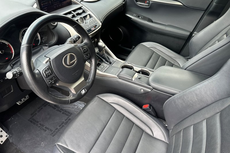 Lexus NX Vehicle Full-screen Gallery Image 10