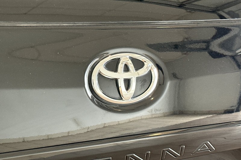 Toyota Sienna Vehicle Full-screen Gallery Image 28
