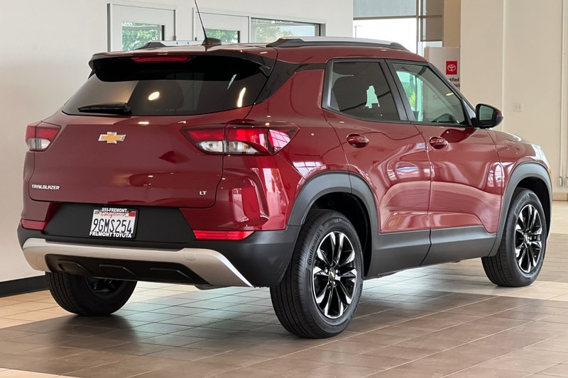 Chevrolet Trailblazer Vehicle Full-screen Gallery Image 04