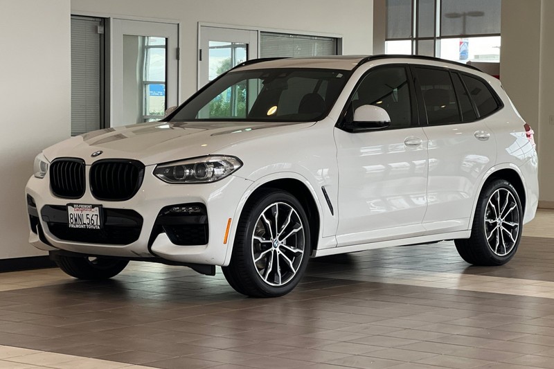 BMW X3 Vehicle Full-screen Gallery Image 08