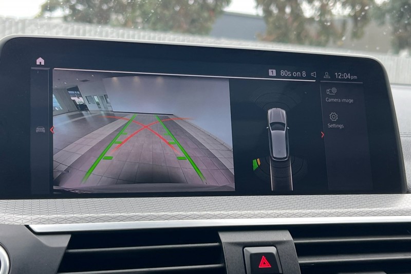 BMW X3 Vehicle Full-screen Gallery Image 20