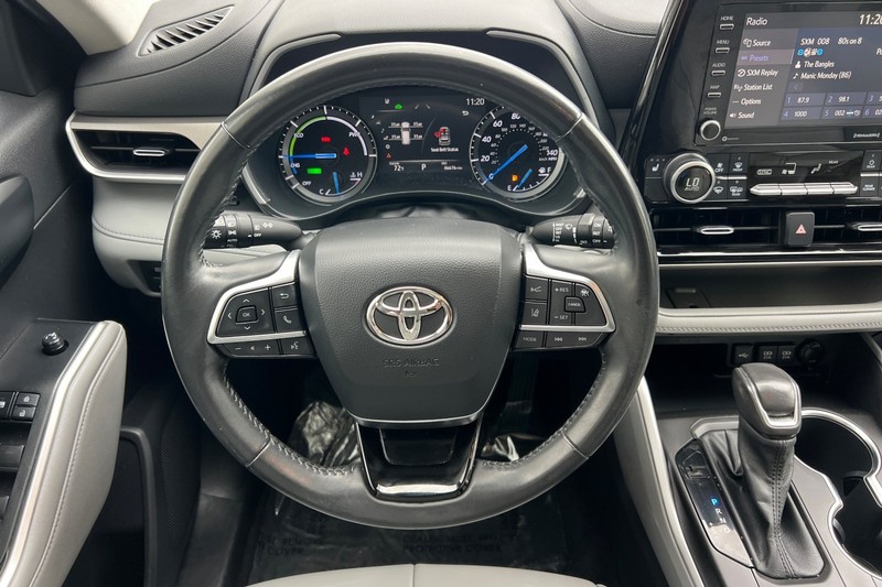 Toyota Highlander Hybrid Vehicle Full-screen Gallery Image 14