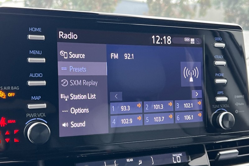 Toyota Sienna Vehicle Full-screen Gallery Image 19