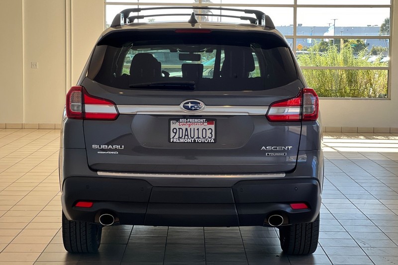 Subaru Ascent Vehicle Full-screen Gallery Image 05