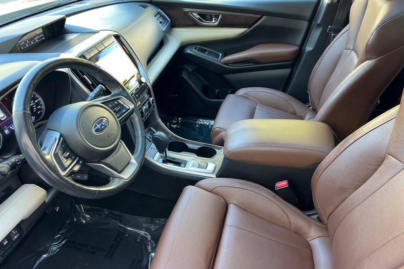 Subaru Ascent Vehicle Full-screen Gallery Image 10