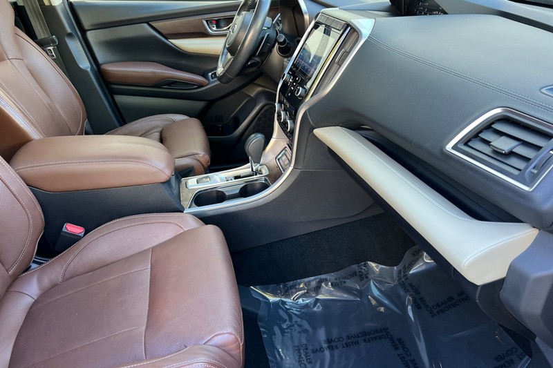 Subaru Ascent Vehicle Full-screen Gallery Image 16