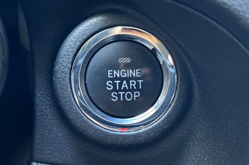 Subaru Ascent Vehicle Full-screen Gallery Image 23